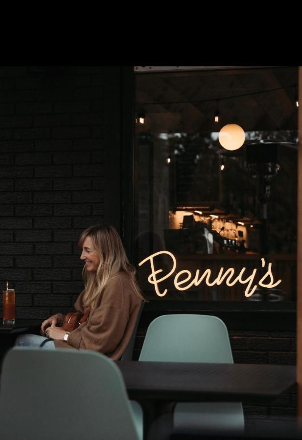 Penny'S Motel Thornbury Екстер'єр фото