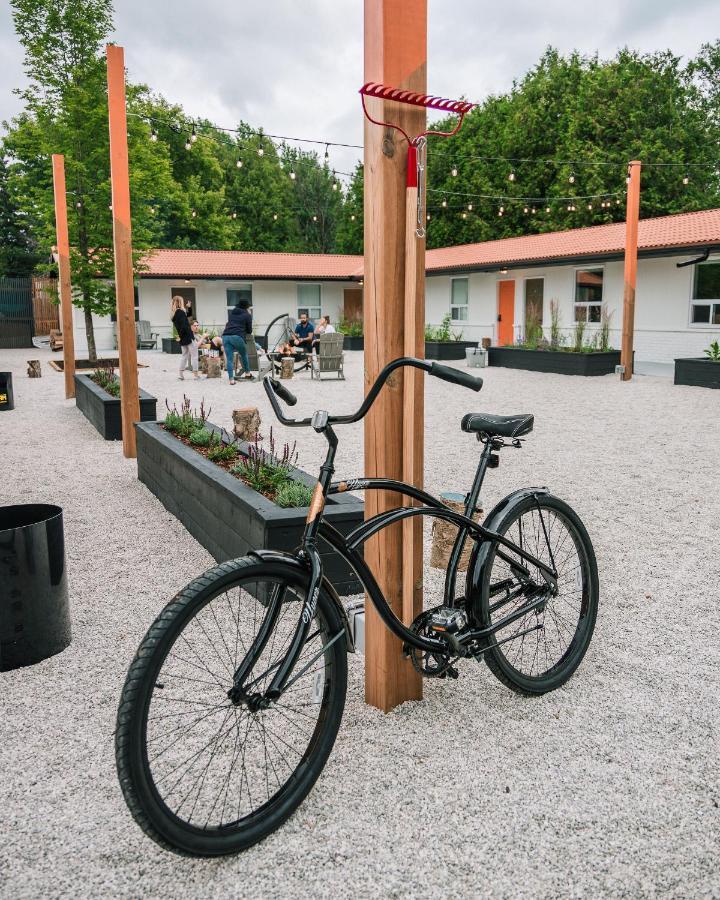 Penny'S Motel Thornbury Екстер'єр фото