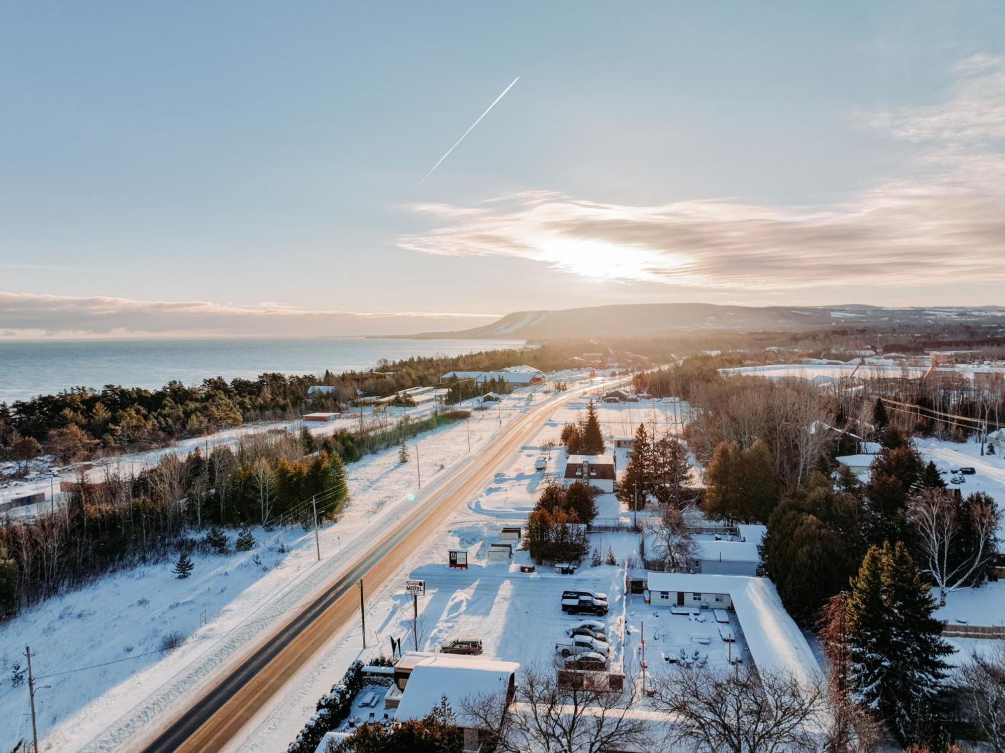 Penny'S Motel Thornbury Екстер'єр фото