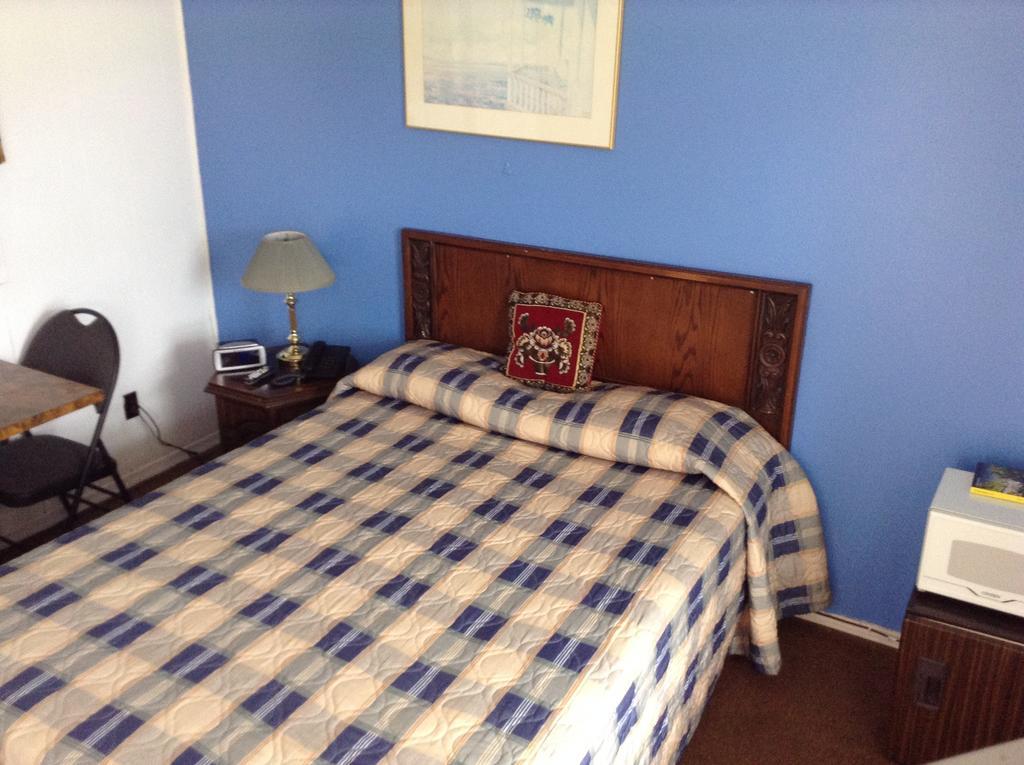 Penny'S Motel Thornbury Екстер'єр фото